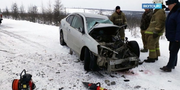 Женщина и двое малолетних детей погибли в результате ДТП в Якутии