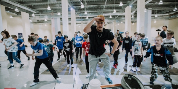 Якутские школы танцев провели чемпионат «Танцуй!» 