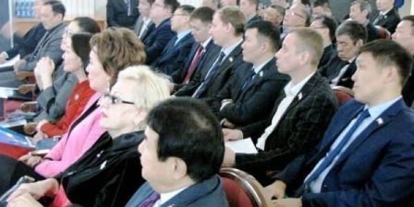 Первая встреча депутатов центральных улусов