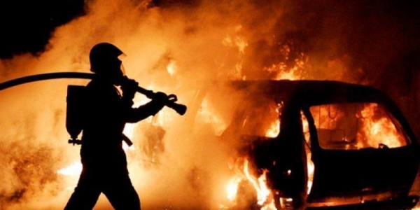 Огненная неделя: горят машины, дома и бани