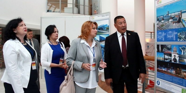 Дума Владивостока и Якутская городская Дума подписали Соглашение о сотрудничестве