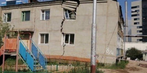 Мэрия Якутска расселит жильцов дома, где треснула стена 