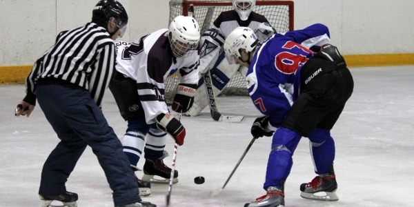 В Якутске стартовал чемпионат республики по хоккею