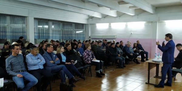 Диалог Владимира Федорова с жителями Автодорожного округа