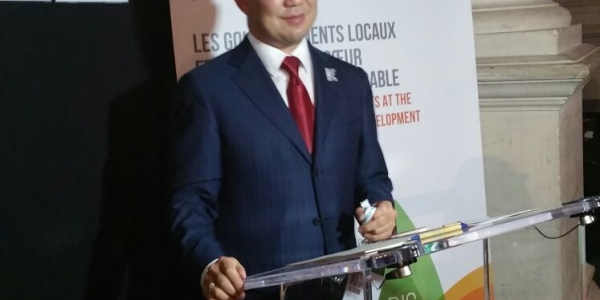 Айсен Николаев принял участие  во Всемирном совете объединенных городов и Климатическом саммите в Париже