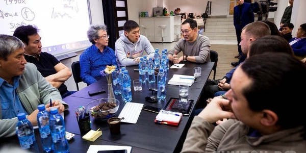 Айсен Николаев встретился с представителями  IT-отрасли столицы