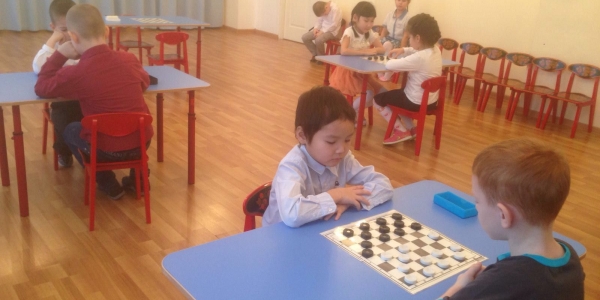 Прошли шашечные турниры среди дошкольников