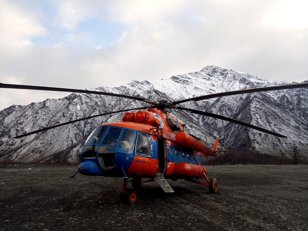 «Полярные авиалинии» приглашают абитуриентов бесплатно выучиться на пилотов вертолета