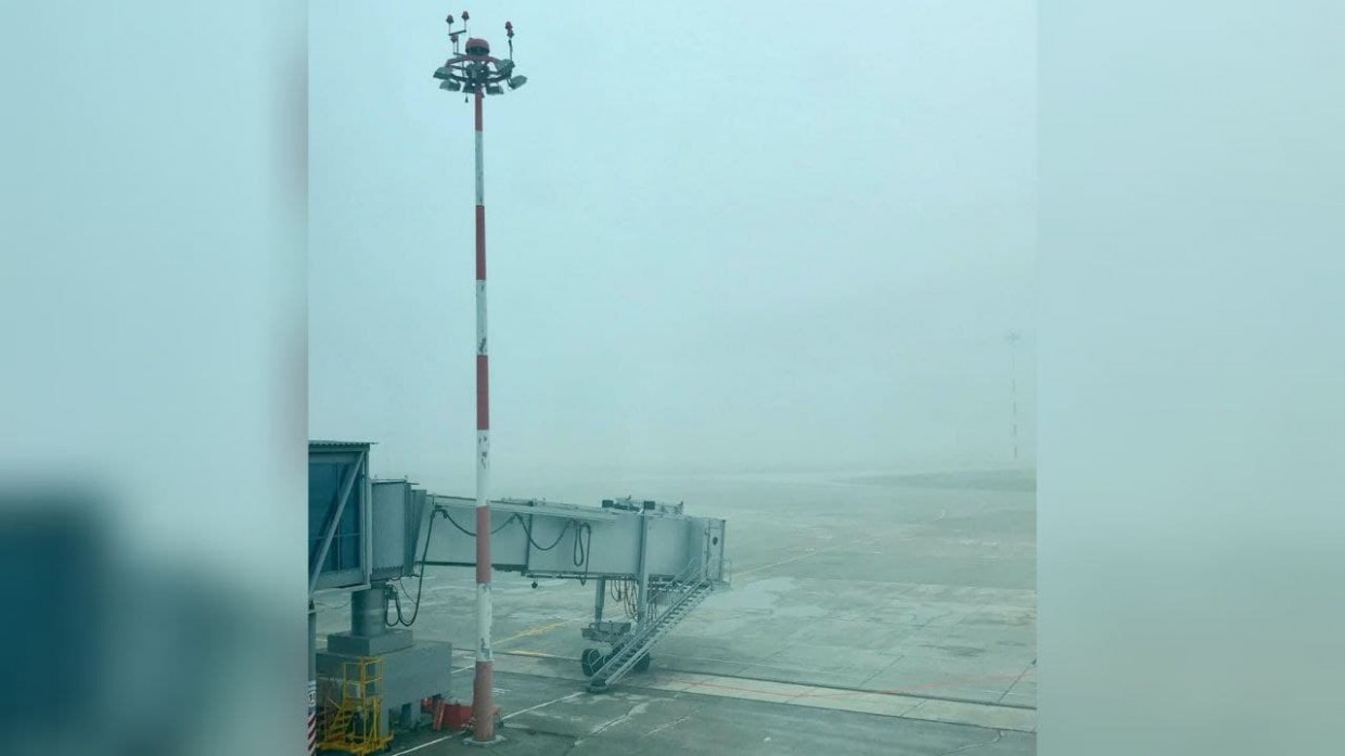 Аэропорт Якутска из-за тумана приостановил работу