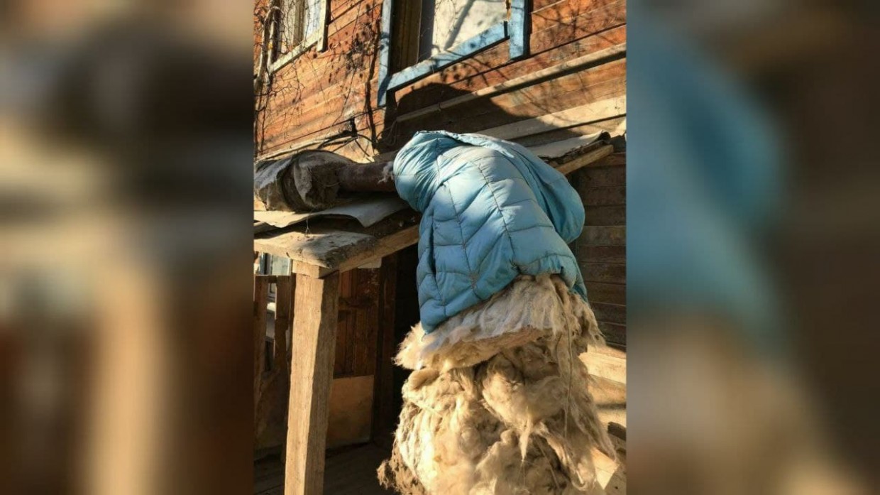 УК «Юнион» и «Теплоэнергия» спорят, кто должен был утеплить трубу к дому в Якутске