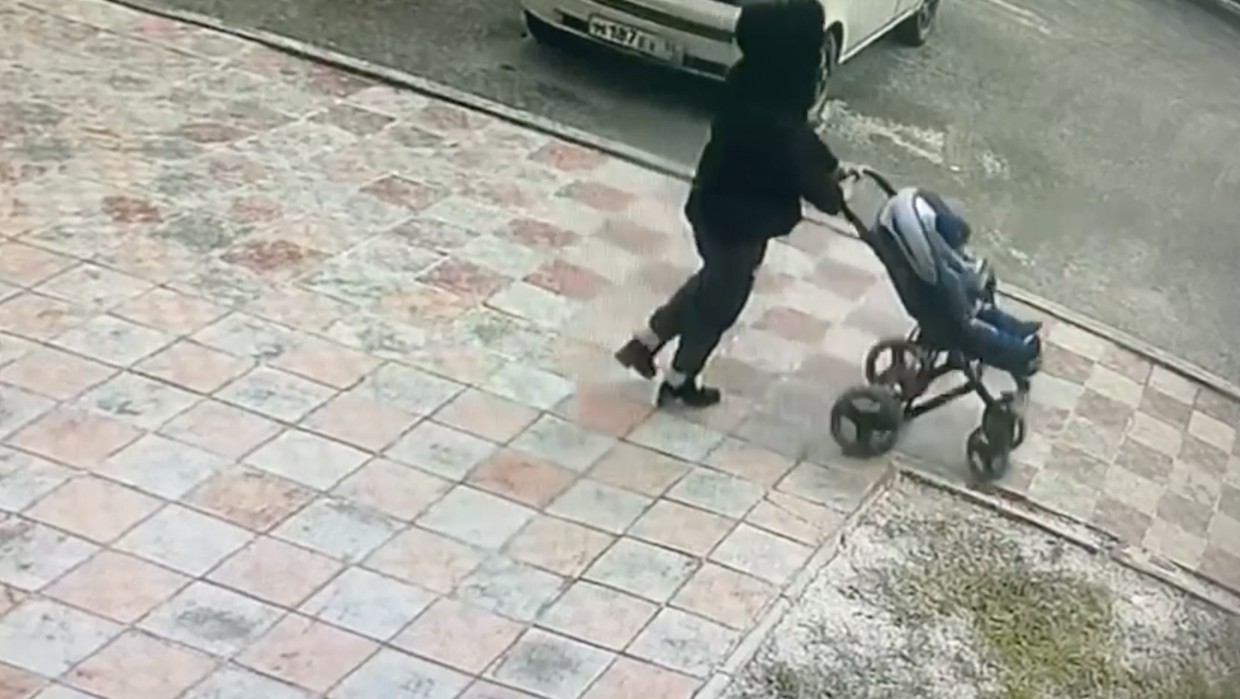 В городе Якутске раскрыта кража детской коляски
