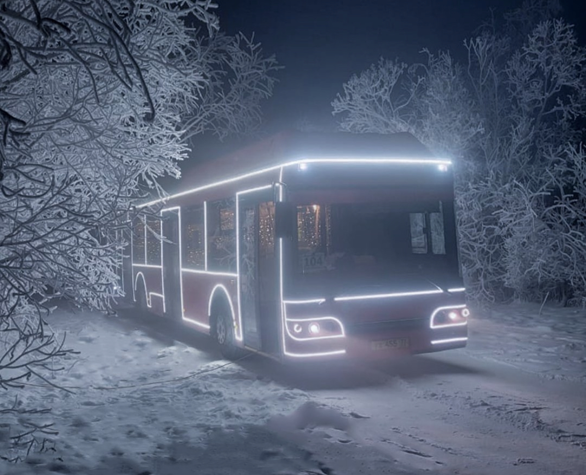 «Новогодний автобус» курсирует по городу Якутску
