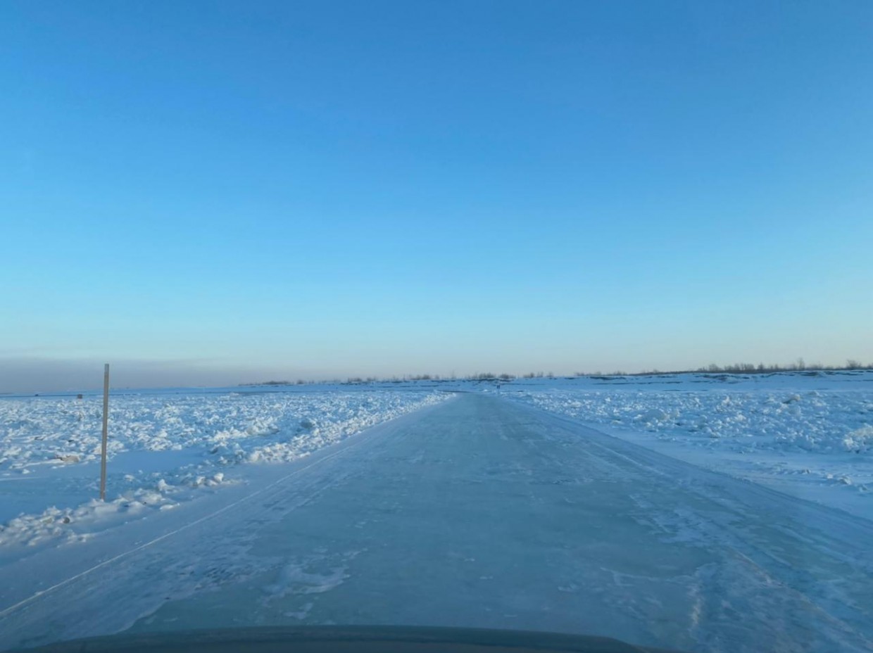 Грузоподъемность ледовой переправы увеличена в районе Якутска