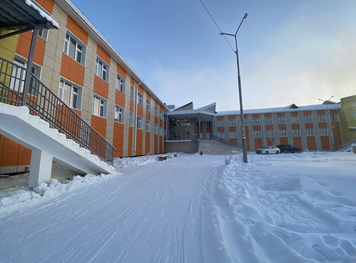 Завершается строительство новой школы в пригороде Якутска