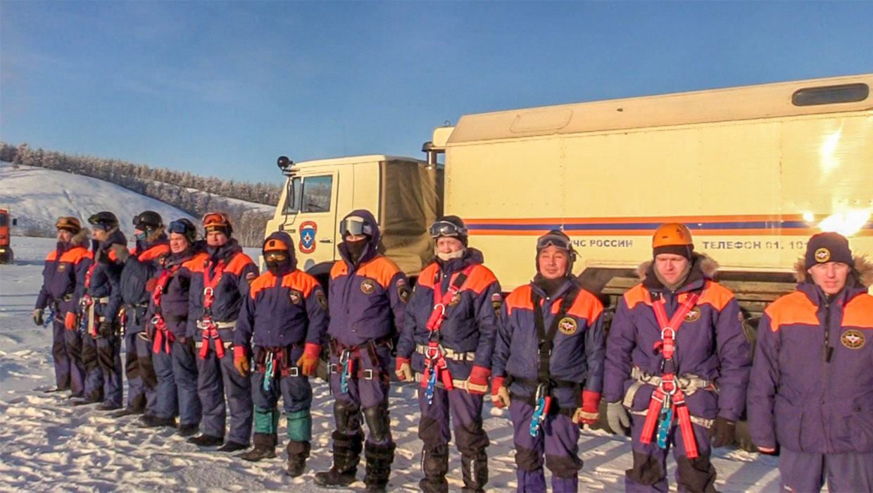 Спасатели и авиаторы МЧС России провели тренировку в районе Якутска