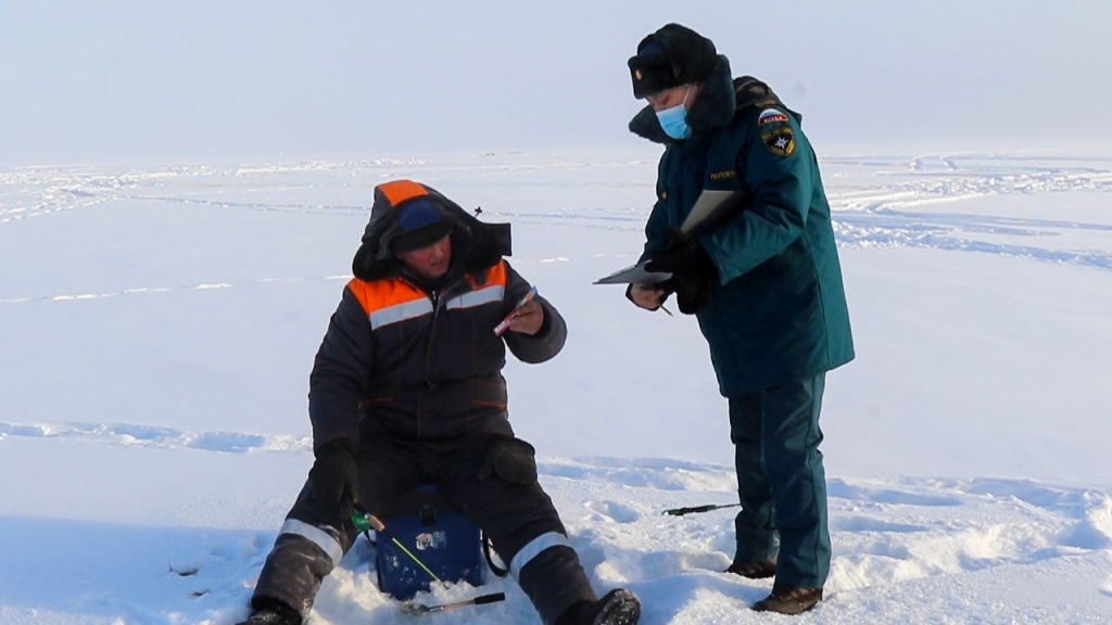 В зоне внимания инспекторов ГИМС - любители зимней рыбалки
