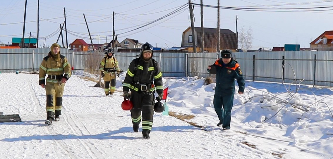 В Якутске прошли соревнования по «пожарному кроссфиту»