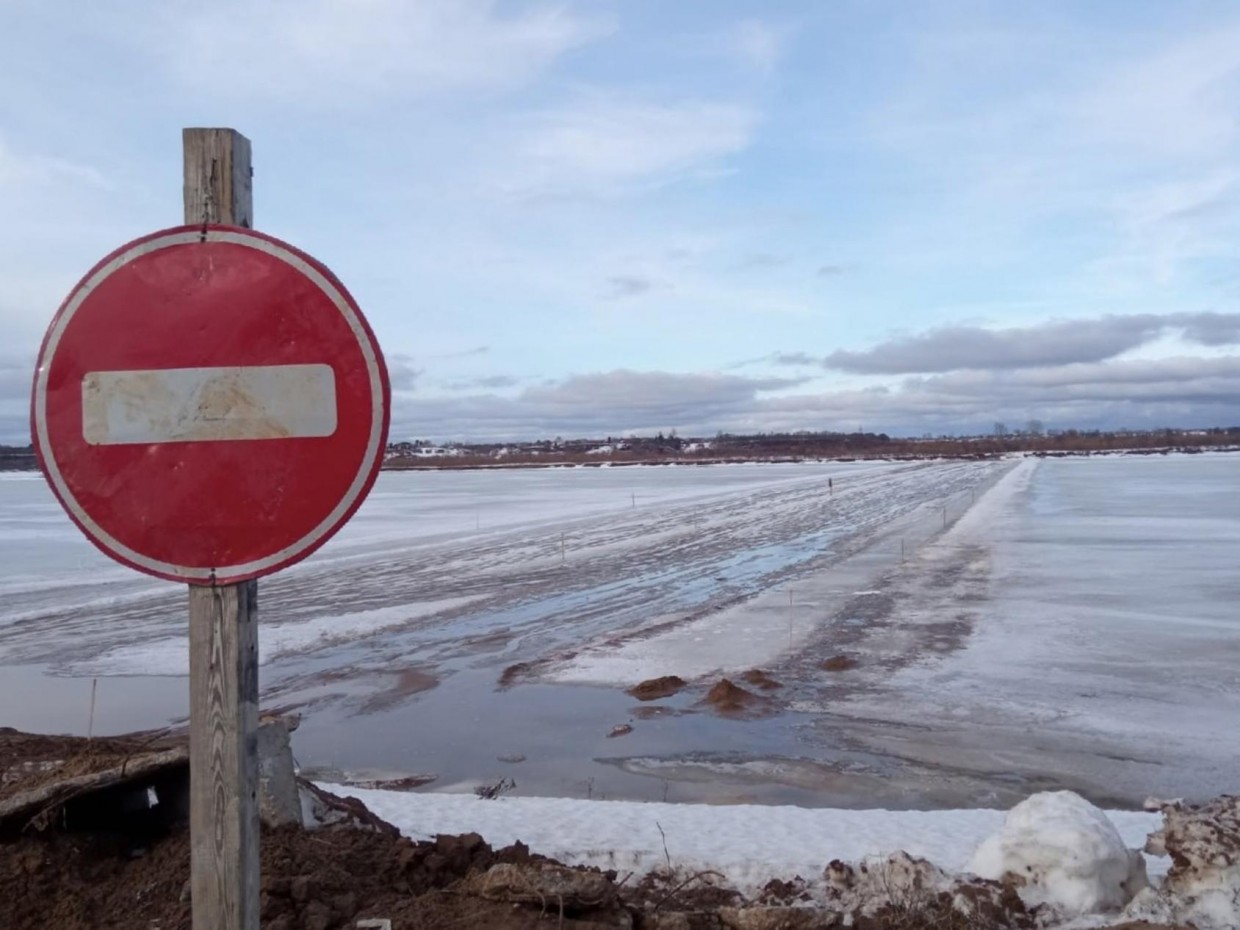 Закрыта ледовая переправа «Якутск - Нижний Бестях» и ряд других переправ