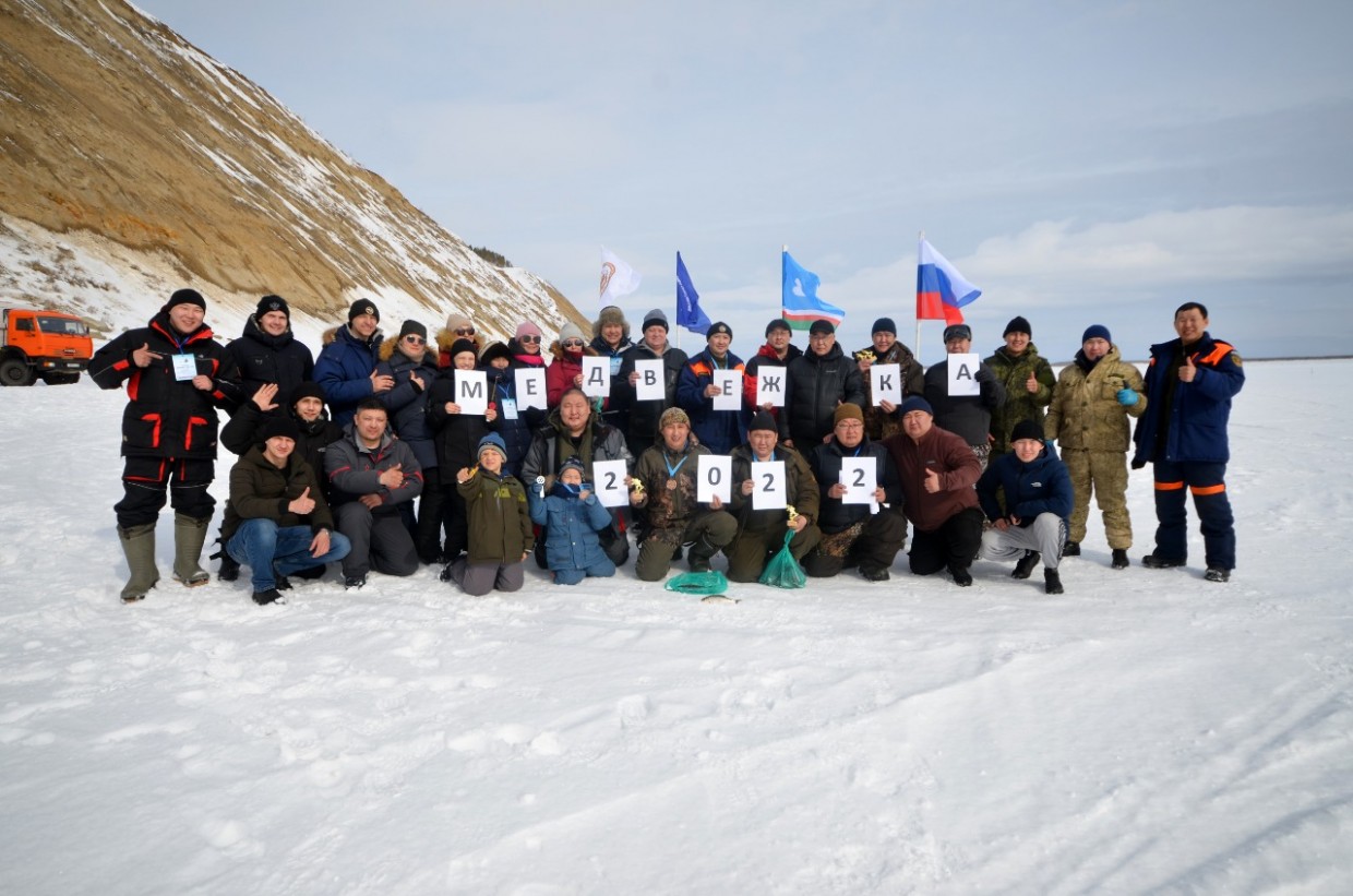 В Якутске «Служба спасения» провела соревнования по подлёдному лову «Медвежка‑2022»