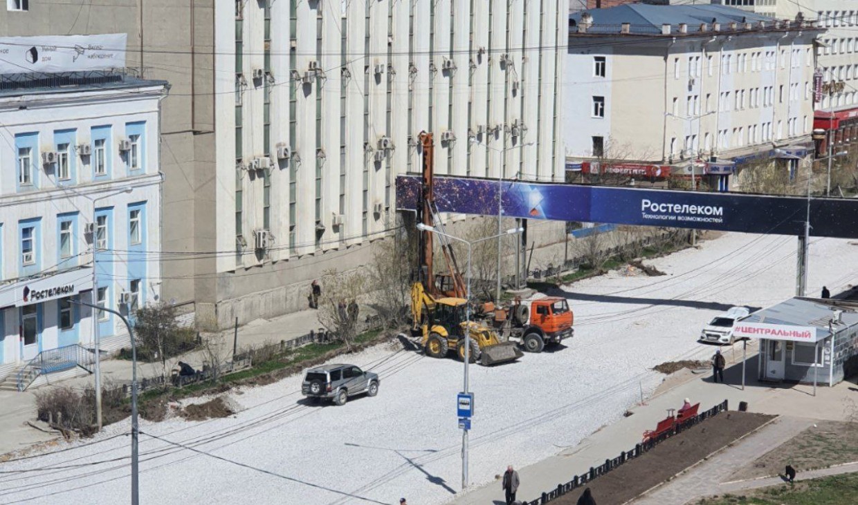 Продолжается капитальный ремонт проспекта Ленина в Якутске