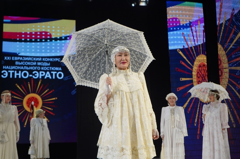 Конкурс высокой моды «Этно-Эрато» представил работы более 300 мастеров из трех стран мира