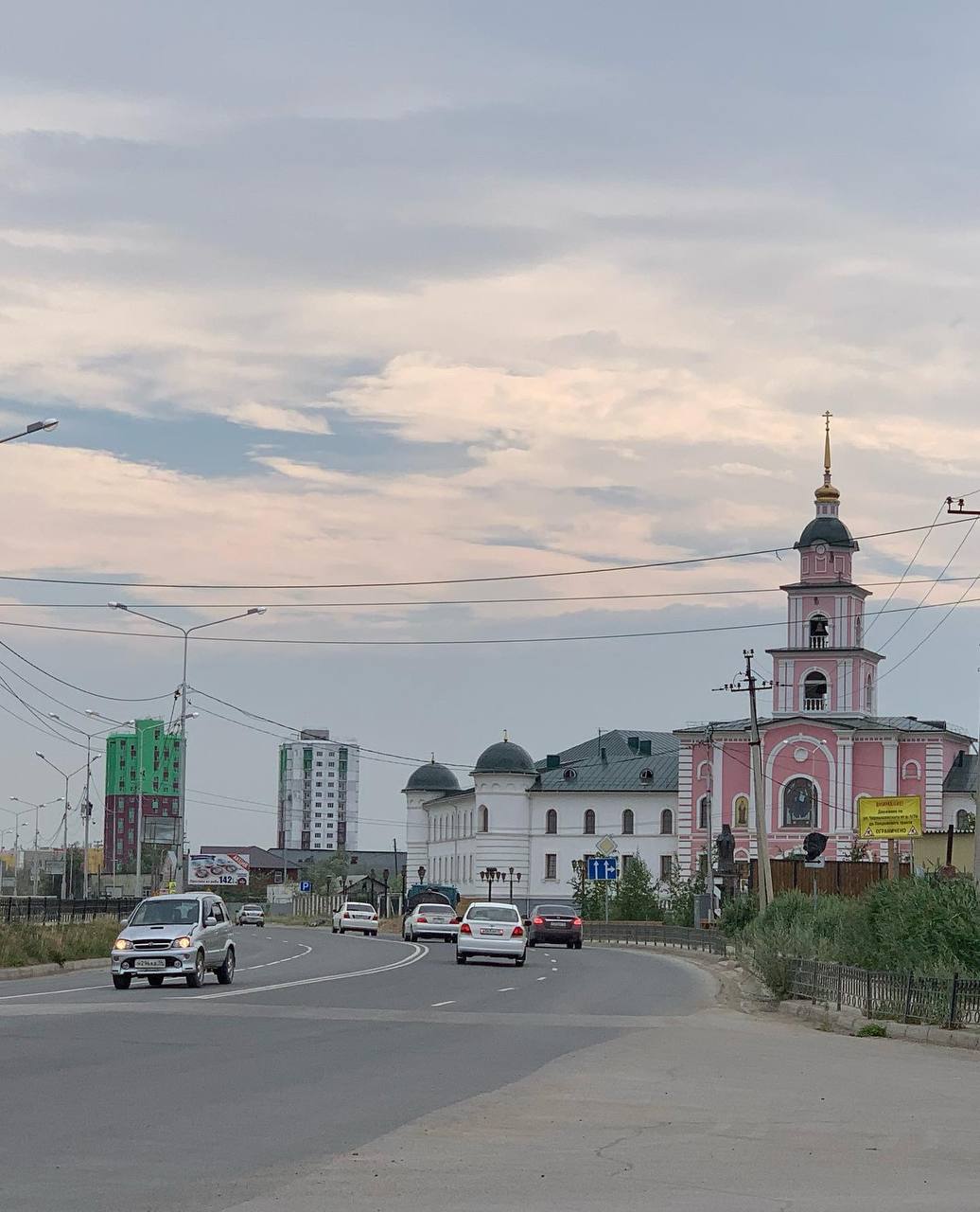 Ирина Алексеева обсудила с застройщиком цвет фасада новостроек на улице Матросова в Якутске