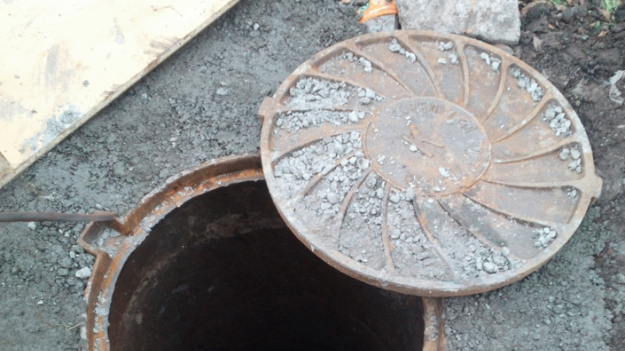 В Якутске положение канализационных люков будут отслеживать дистанционно