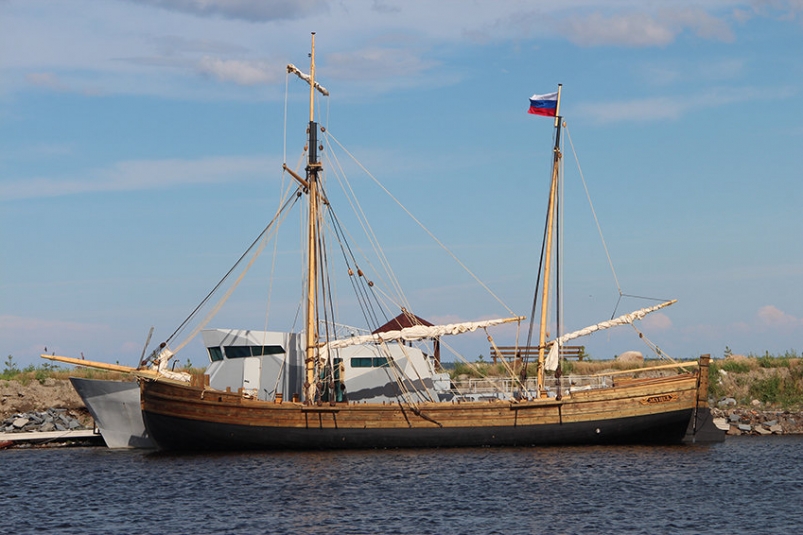В Якутию перевезли копию исторического судна XVIII века