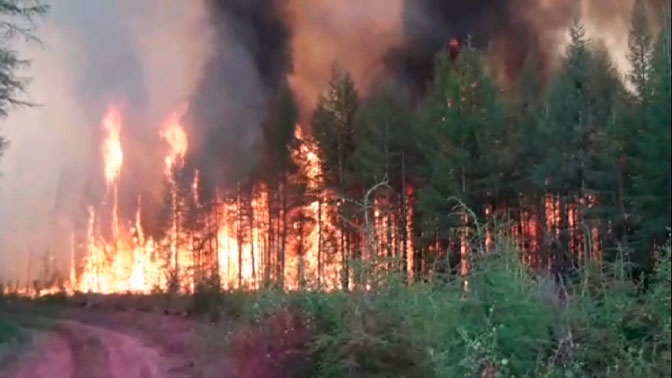 В Якутии действует 10 лесных пожаров