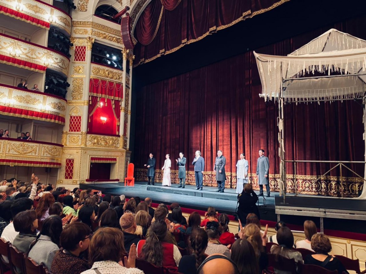 Саха театр представил спектакли на сцене Александринского театра