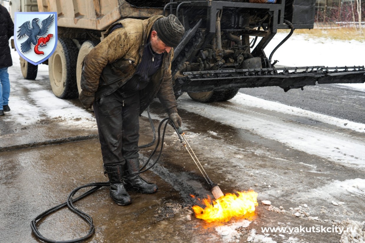 Специальные технологии гарантируют качество дорожных работ в неблагоприятных погодных условиях в Якутске
