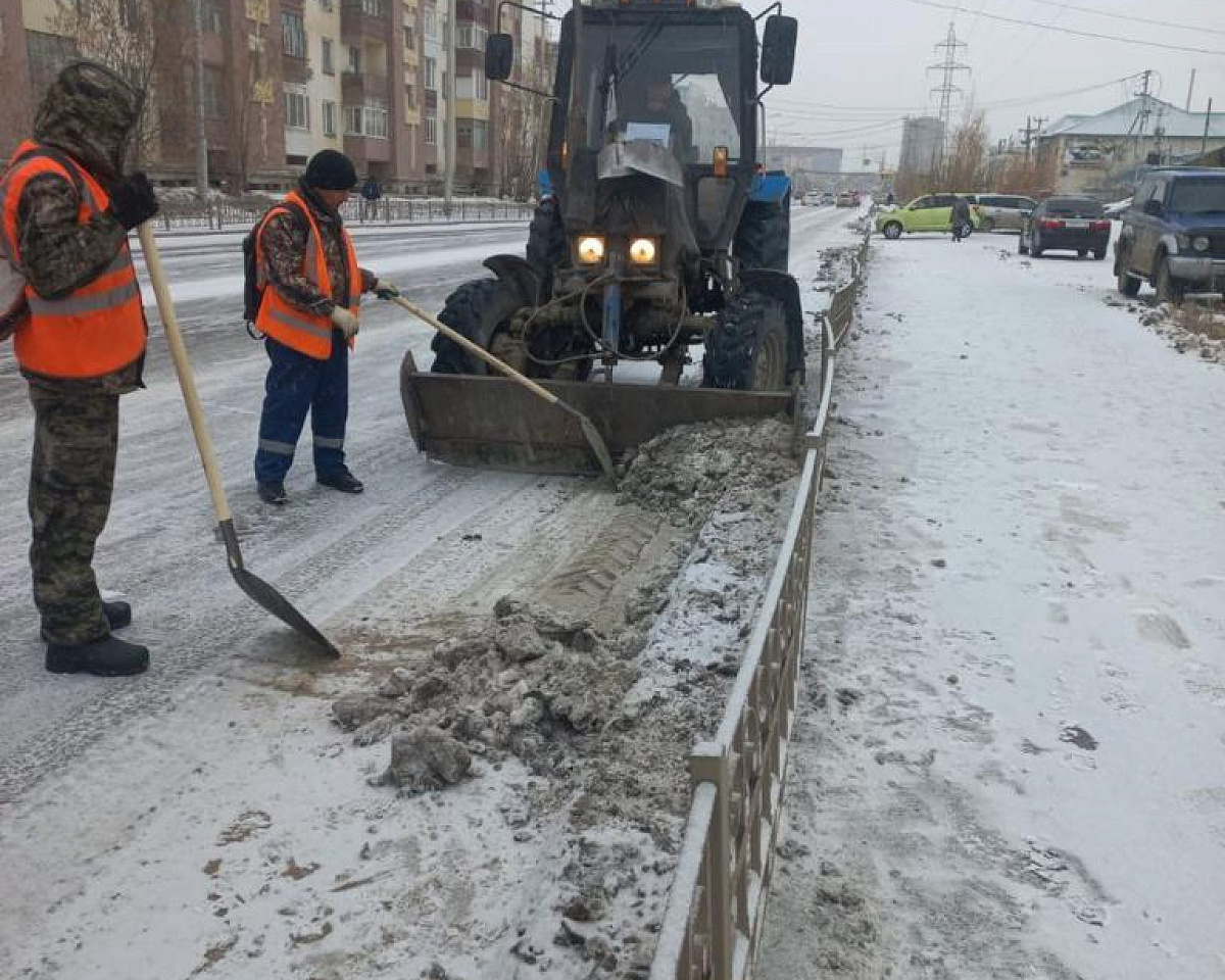 В Якутске за неделю вывезли 920 кубометров снега