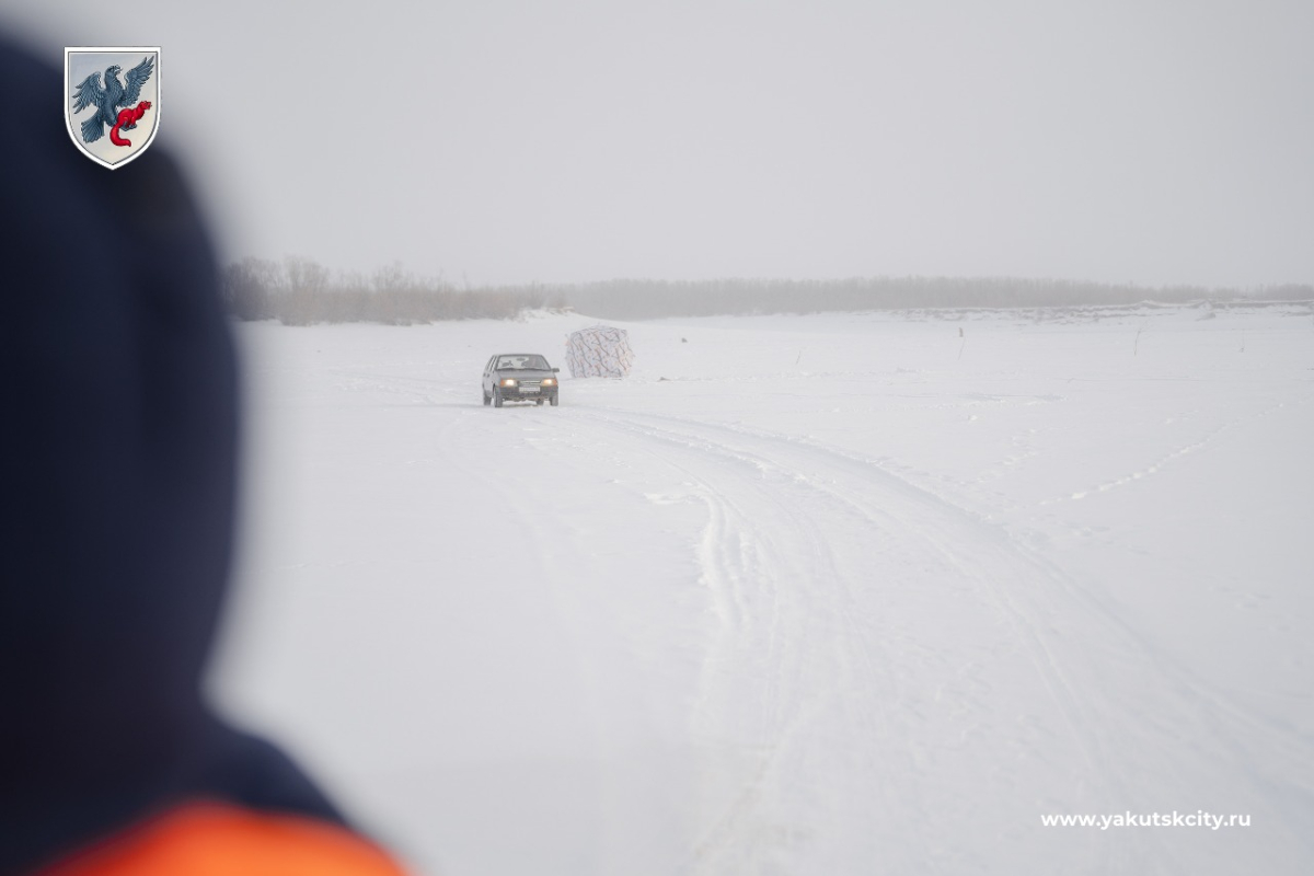 На ледовой переправе вблизи Якутска установлен видеоконтроль