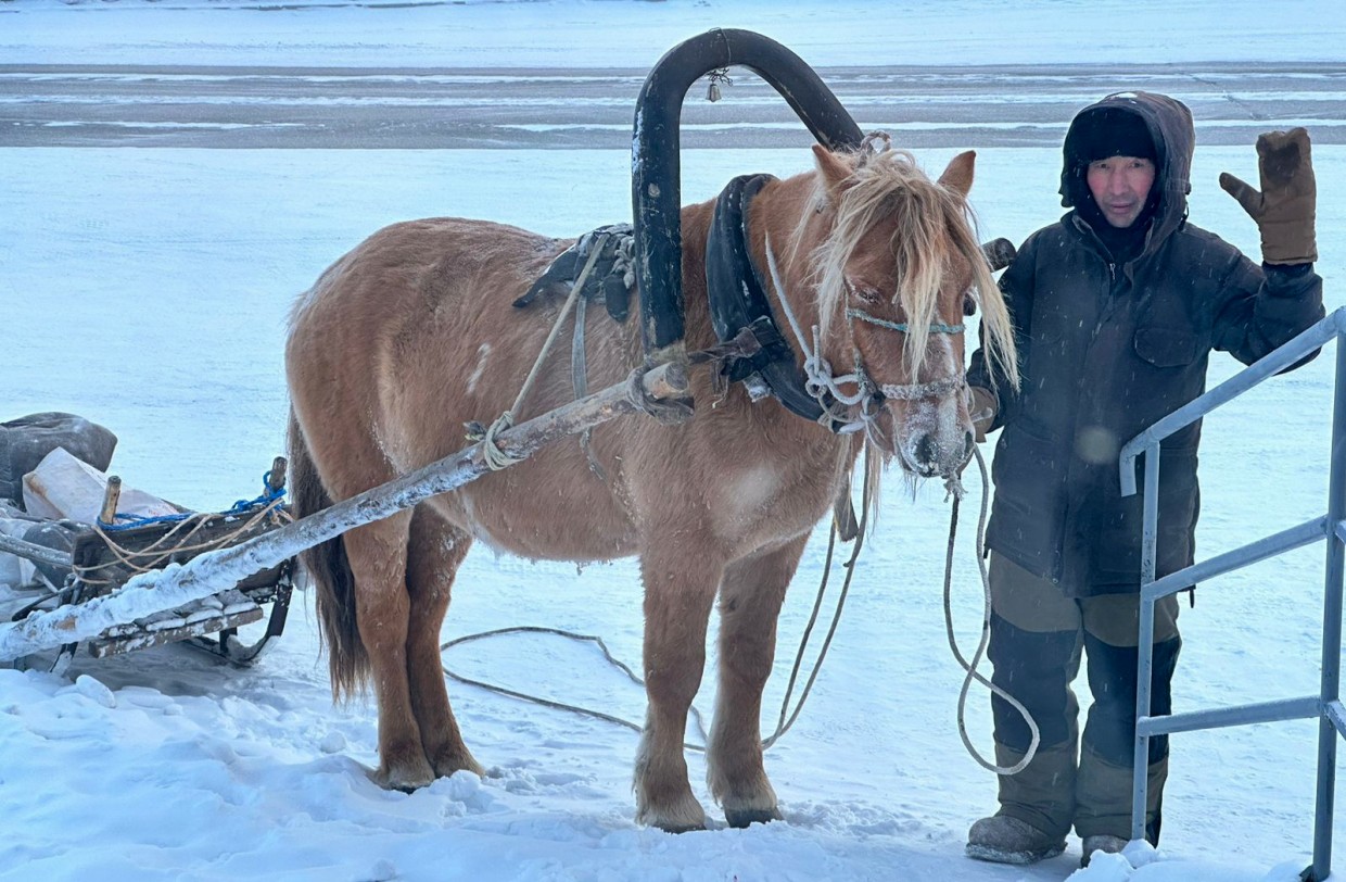 Конный дворник из Тулагино-­Кильдямцев: «Я единственный, кто ездит по посёлку на лошади»