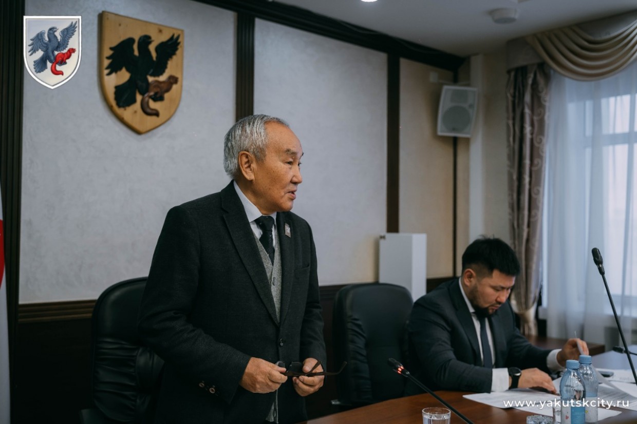 В Якутске прошло отчетно-выборное заседание Совета старейшин города