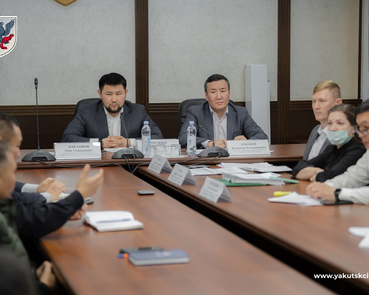 В Якутске прошло заседание комиссии с Евгением Григорьевым по антиалкогольным мерам