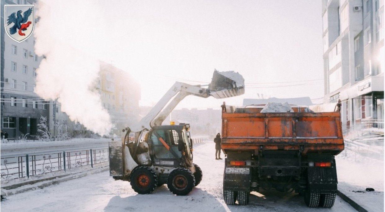 Снегоуборочные работы на дорогах Якутска приостановлены из-за низкой температуры воздуха