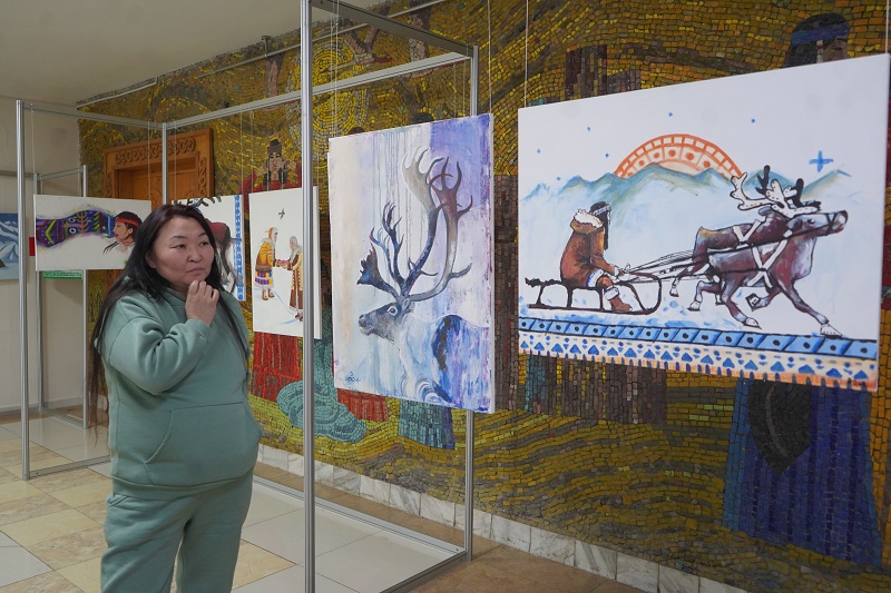 В Якутске открылась выставка картин, очищающих воздух