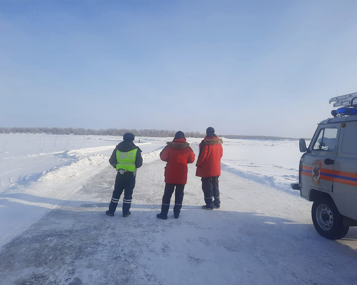 Рейды по выявлению несанкционированного выезда на лед провели в Якутске