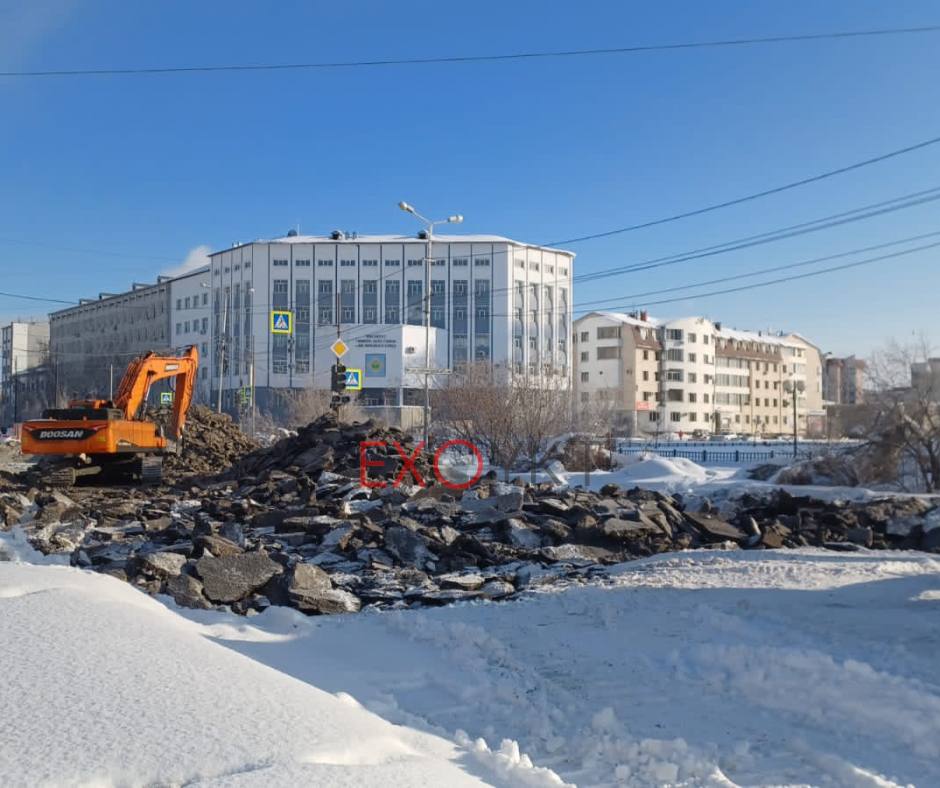 Продолжается ремонт на перекрестке проспекта Ленина и улицы Кулаковского