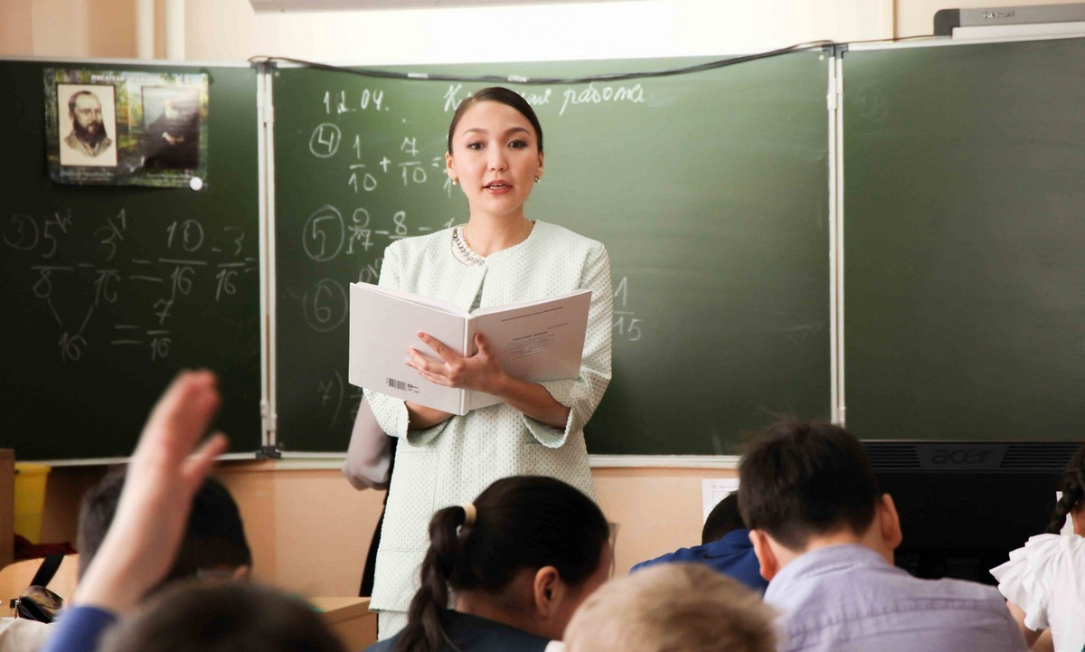 Конкурс на лучшего педагога-наставника будет проходить в Якутии ежегодно