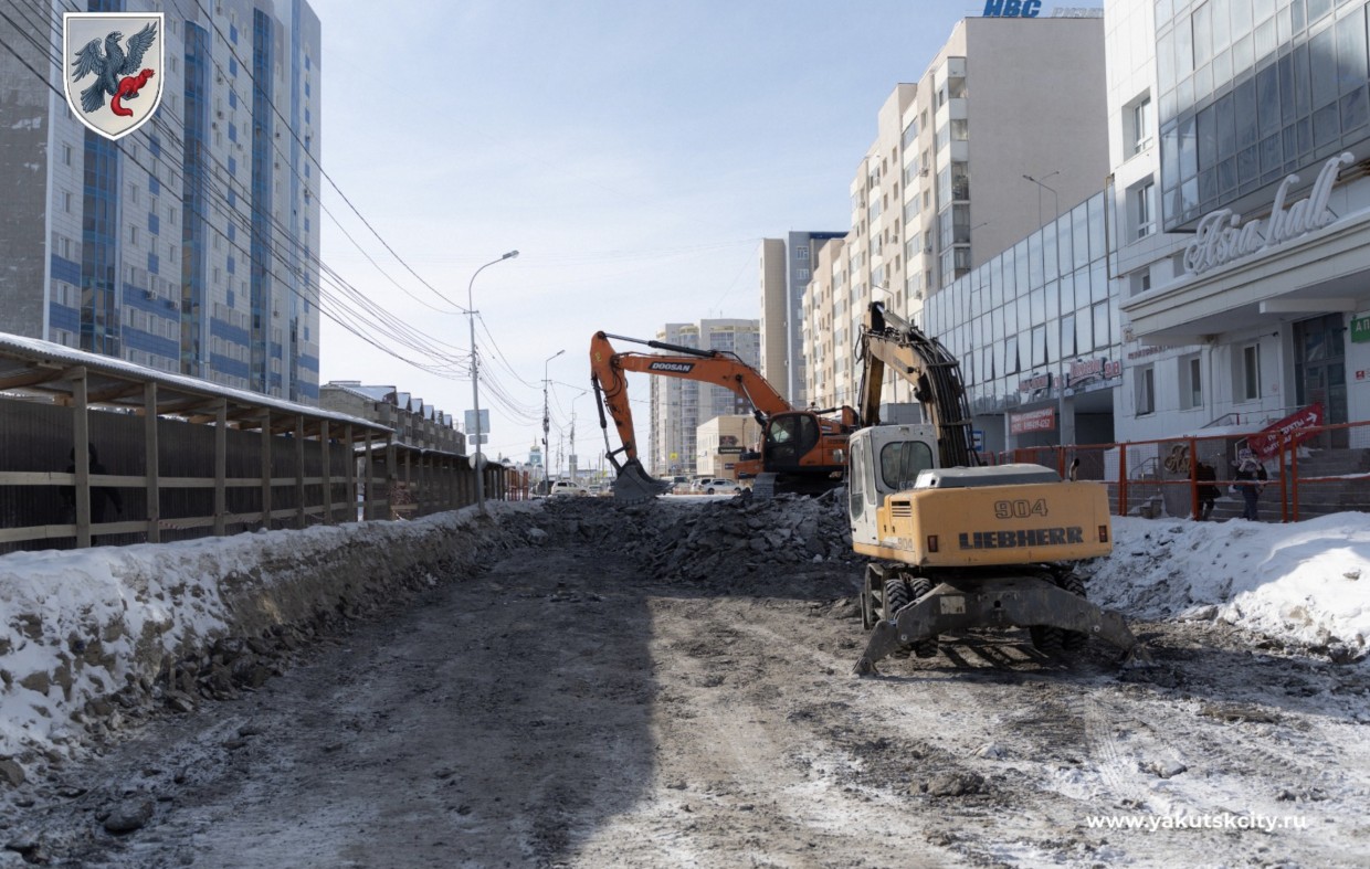 Продолжается капитальный ремонт проспекта Ленина на участке от улицы Кулаковского в Якутске