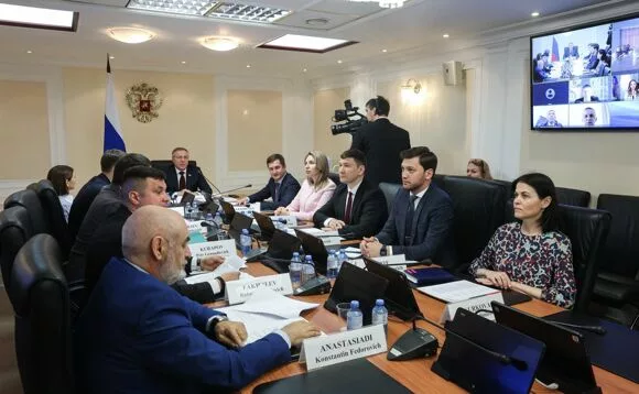 Депутат Якутской городской Думы принял участие во встрече молодых парламентариев России