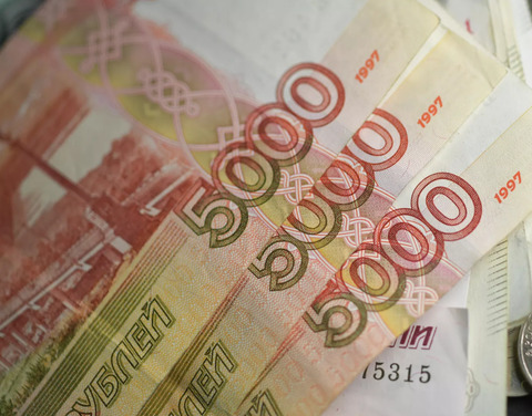 У 36 тысяч бюджетников Якутии в апреле повысится зарплата