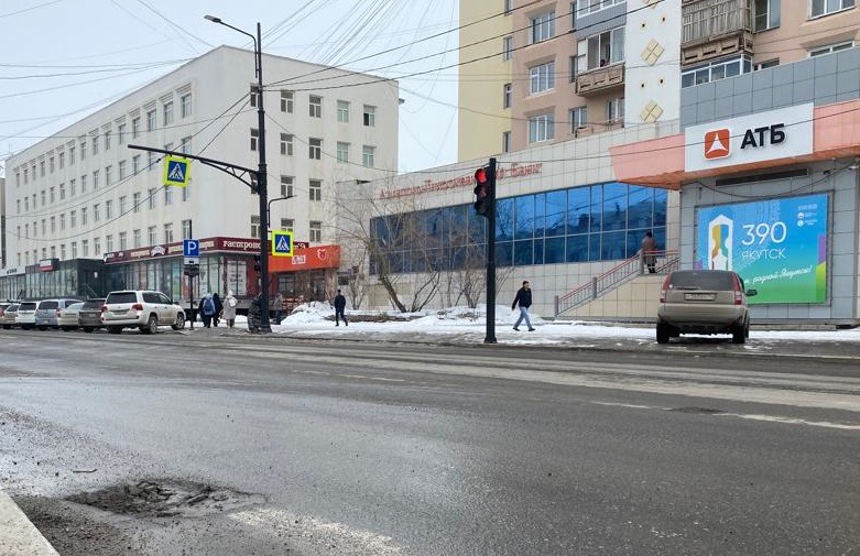 Движение большегрузов по городу Якутску ограничат в период оттайки снега