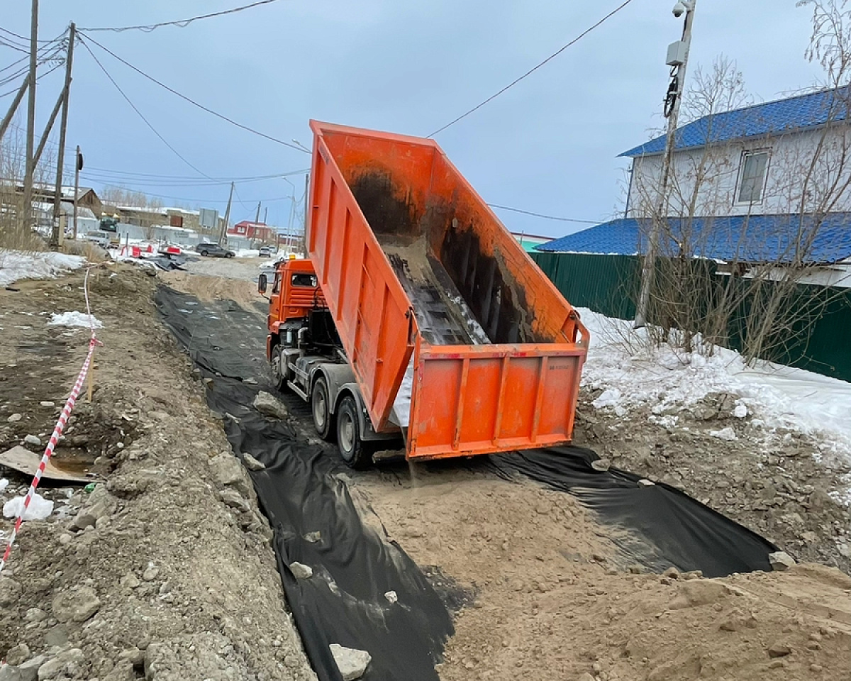 Дорожный ремонт идет на шести улицах Якутска