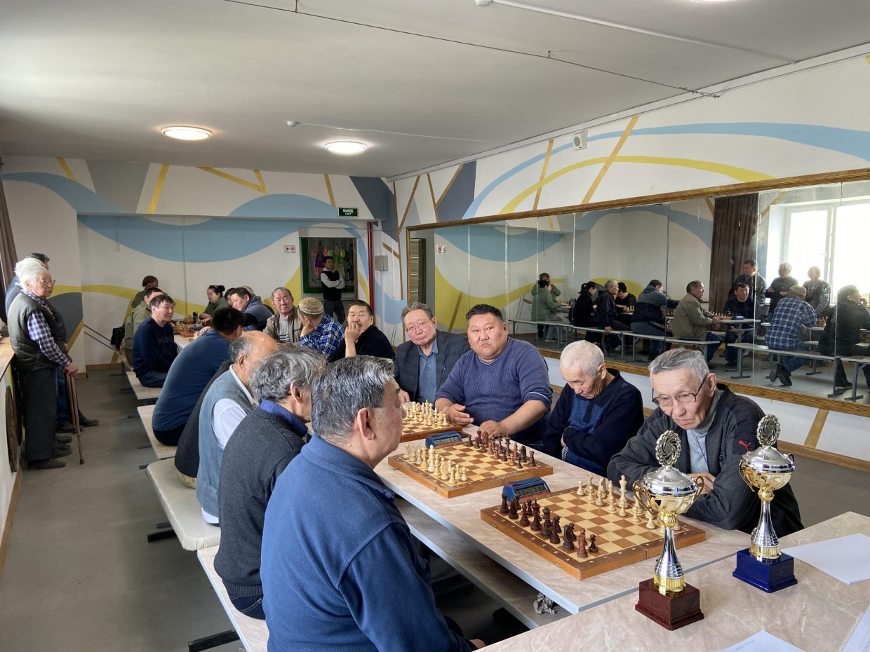 В Якутске впервые состоялись командные соревнования между шахматно-шашечными сельскими клубами