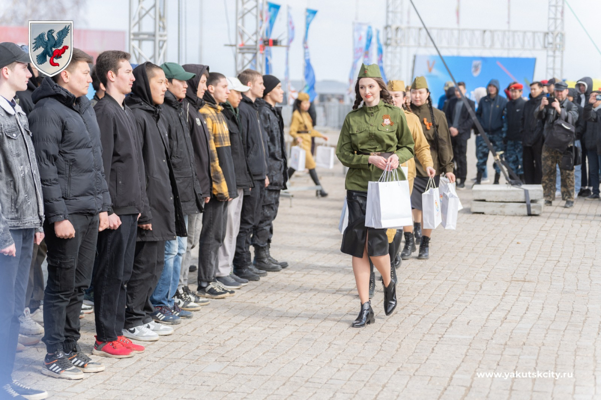В Якутске состоялись торжественные проводы призывников