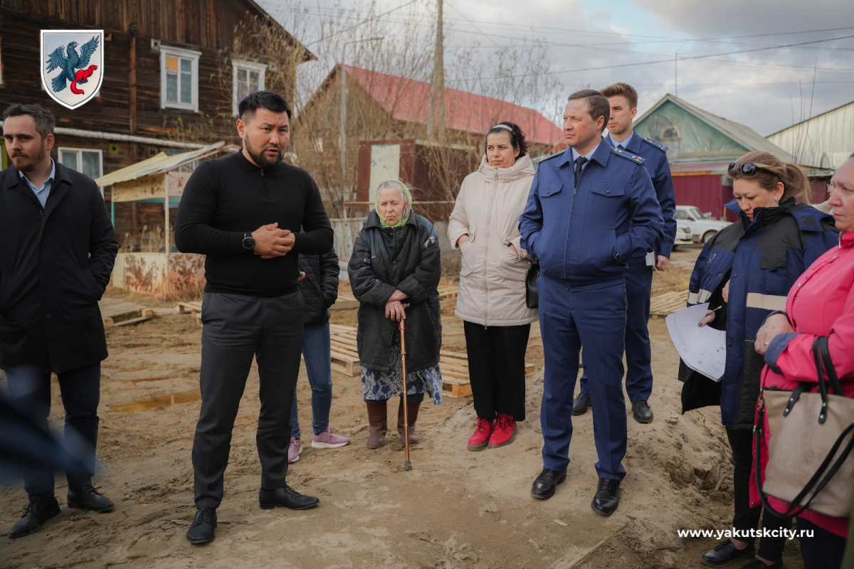 Евгений Григорьев встретился с жителями Строительного округа