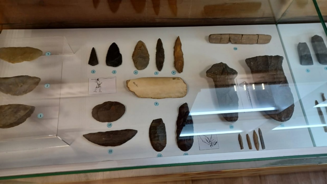 В музее истории города Якутска выставлены артефакты каменного века